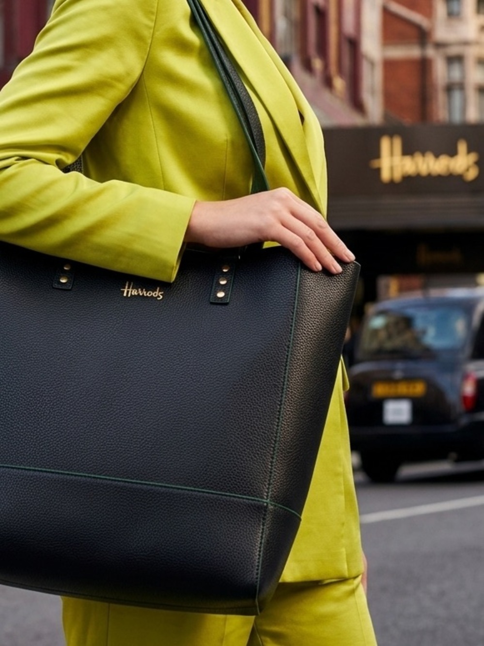 🆕 Harrods Black Pebbled Leather Tote with Gold Logo